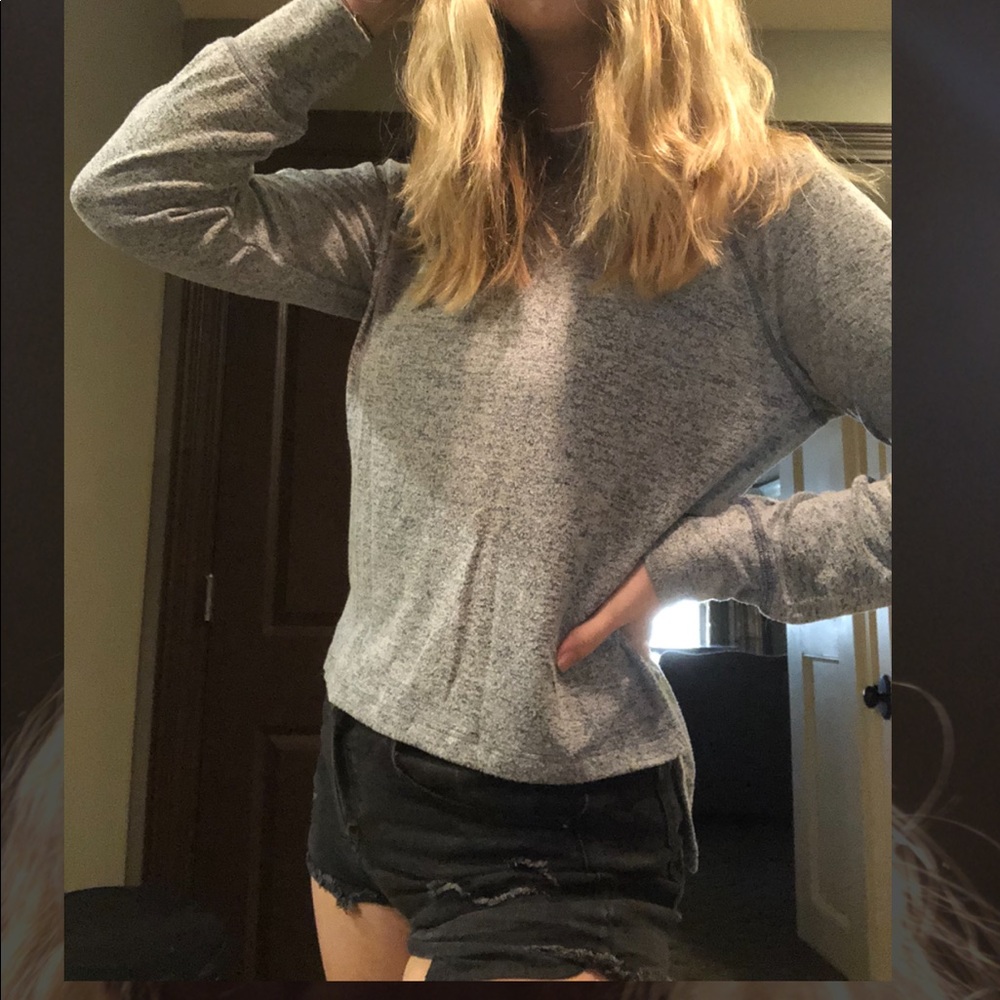 soft comfy long sleeve w hoodie